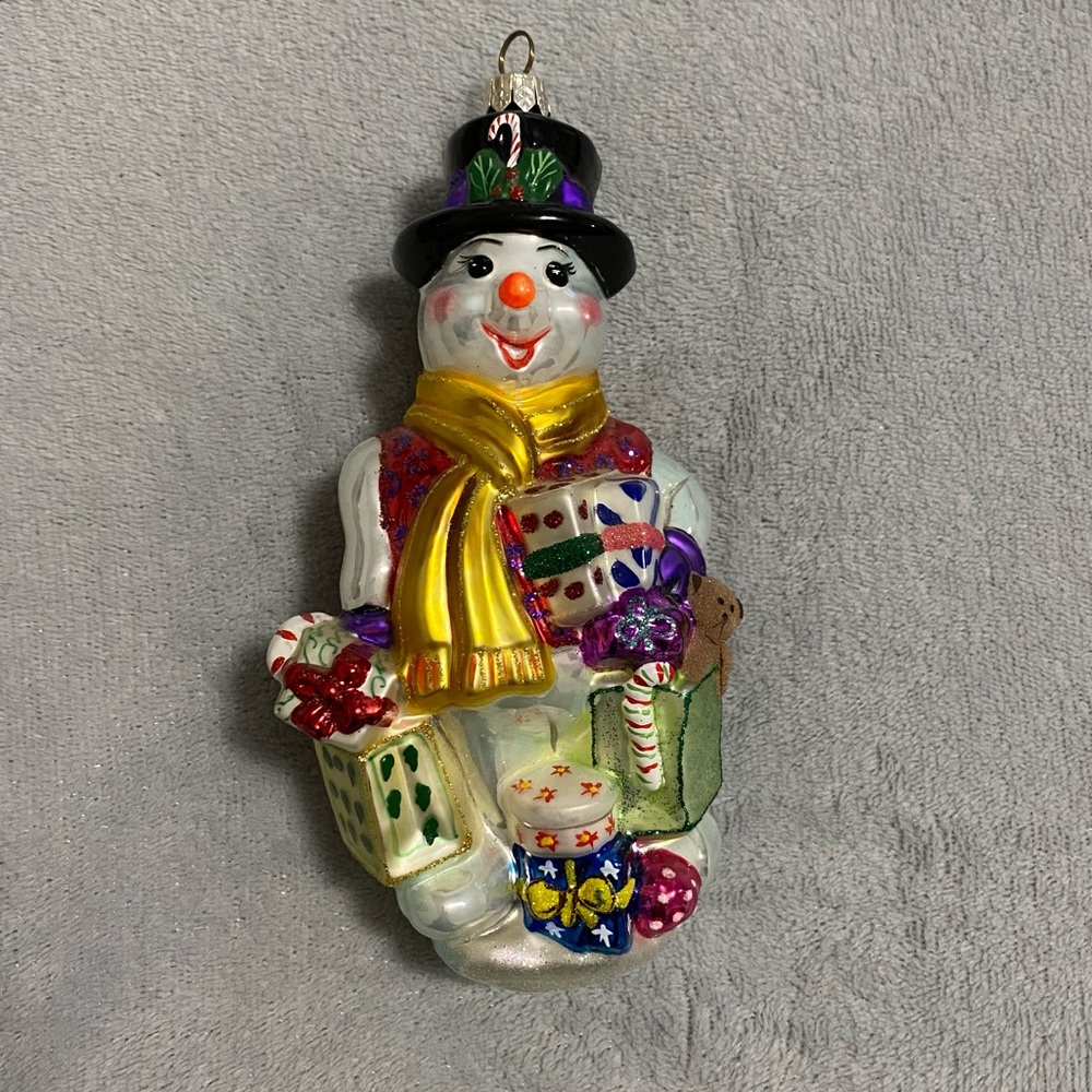 Polonaise “Shopping Snowman “ Ornament